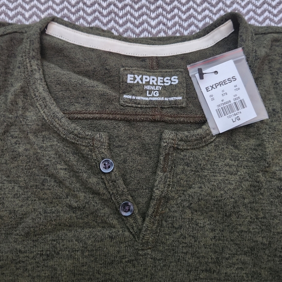 EXPRESS Supersoft Long Sleeve Henley Shirt Men's Size Large--Brnd New Wi… - Picture 2 of 5